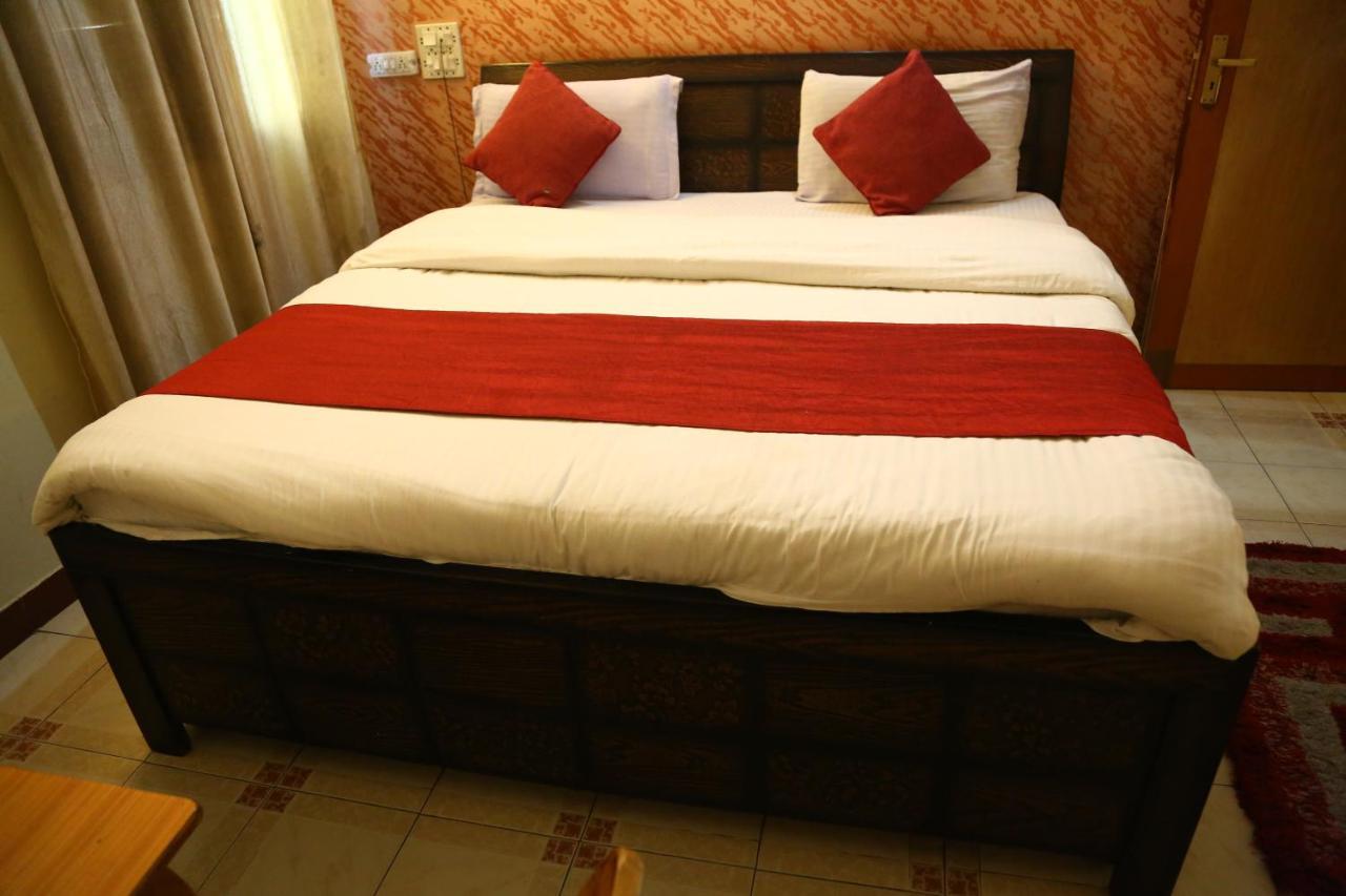 Hotel Diamond Palace Chandīgarh Exterior foto
